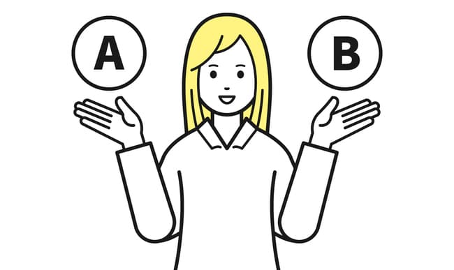 女性がAとBを比較している画像