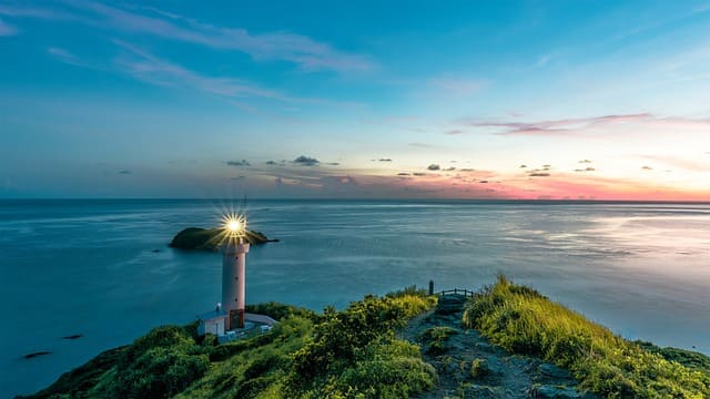 沖縄のケープ灯台の画像