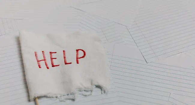 HELPと書かれたノート