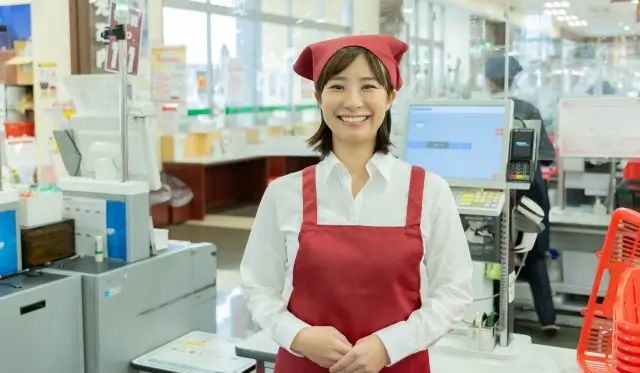 清潔感のあるレジスタッフ